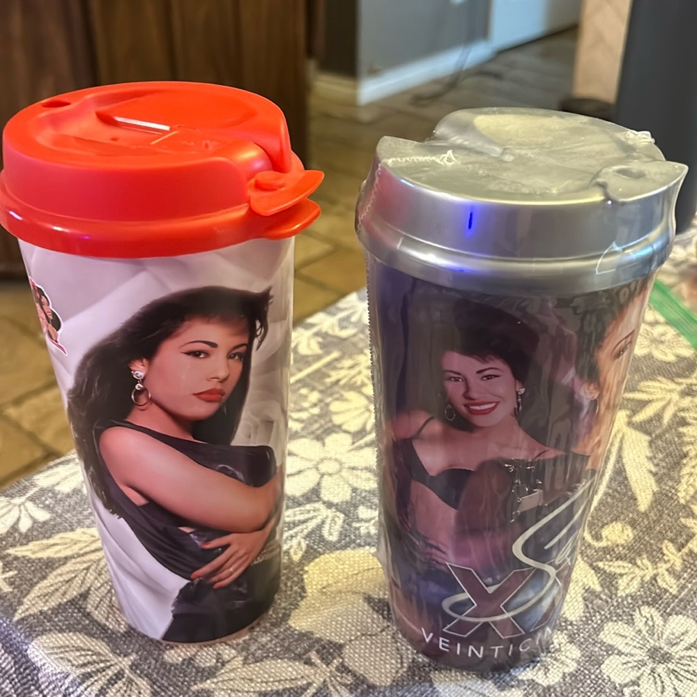 Collectibles Selena cups